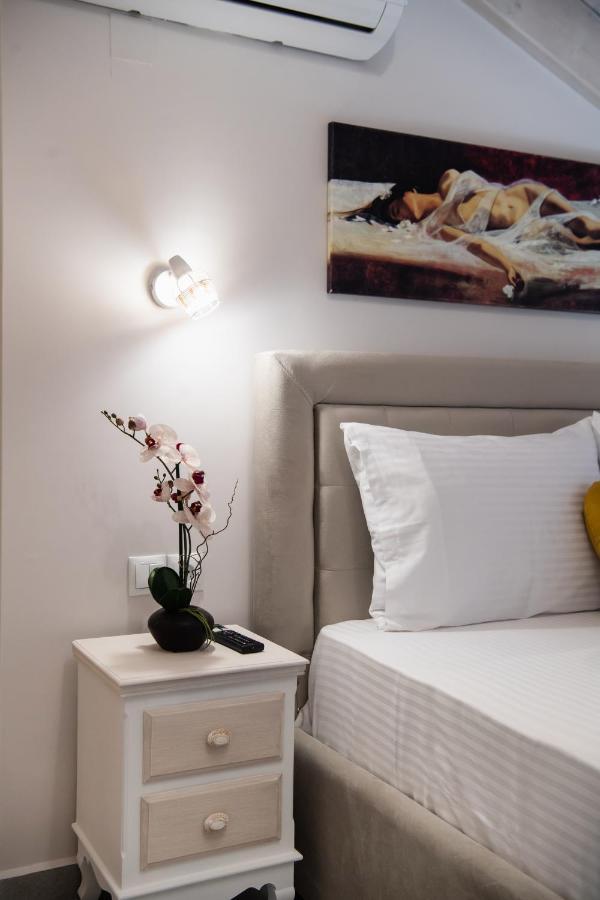 Above Blue Maisonettes Grey Diamond Nikiana Luaran gambar